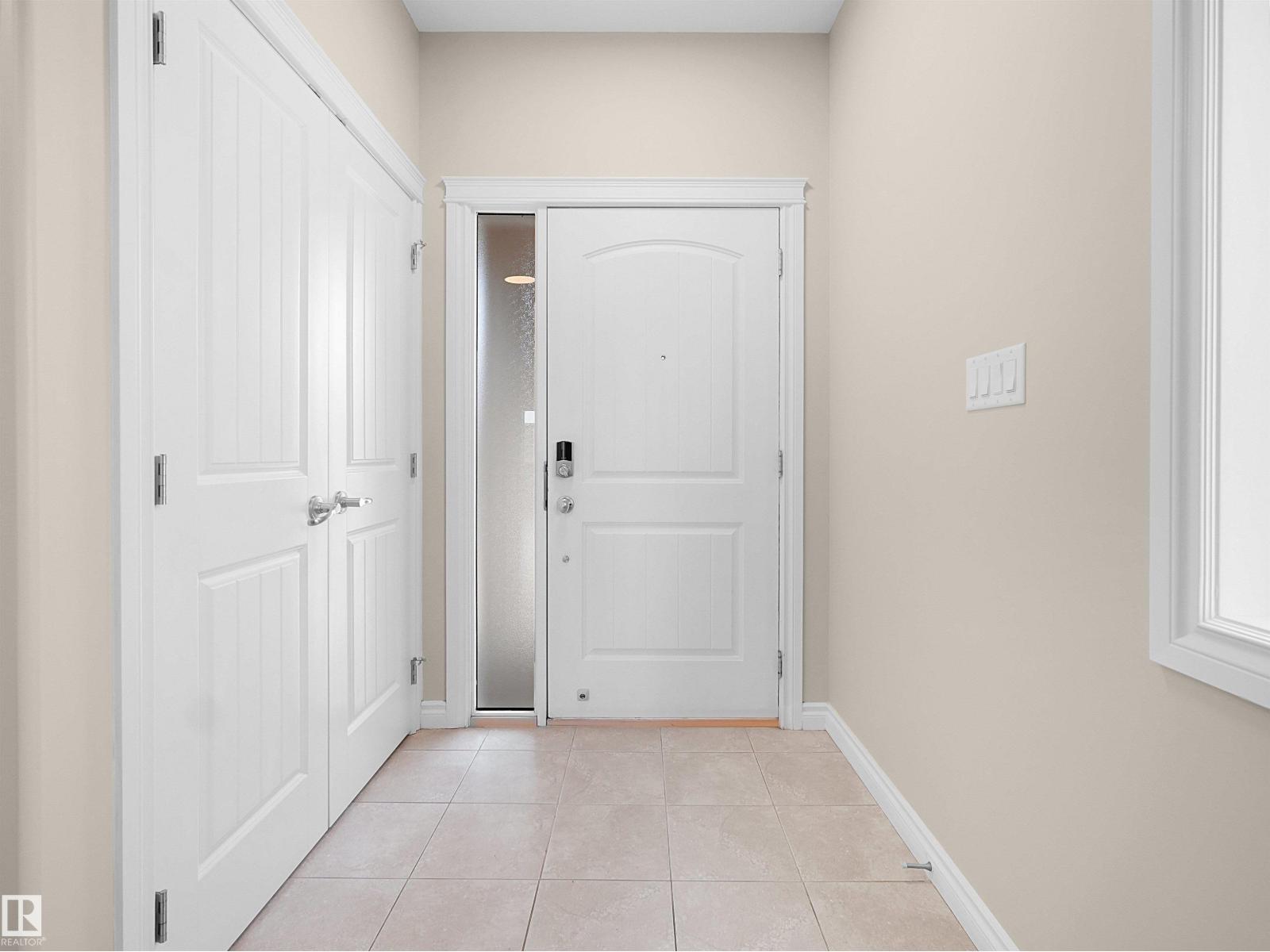 15926 10 AV SW SW, Edmonton