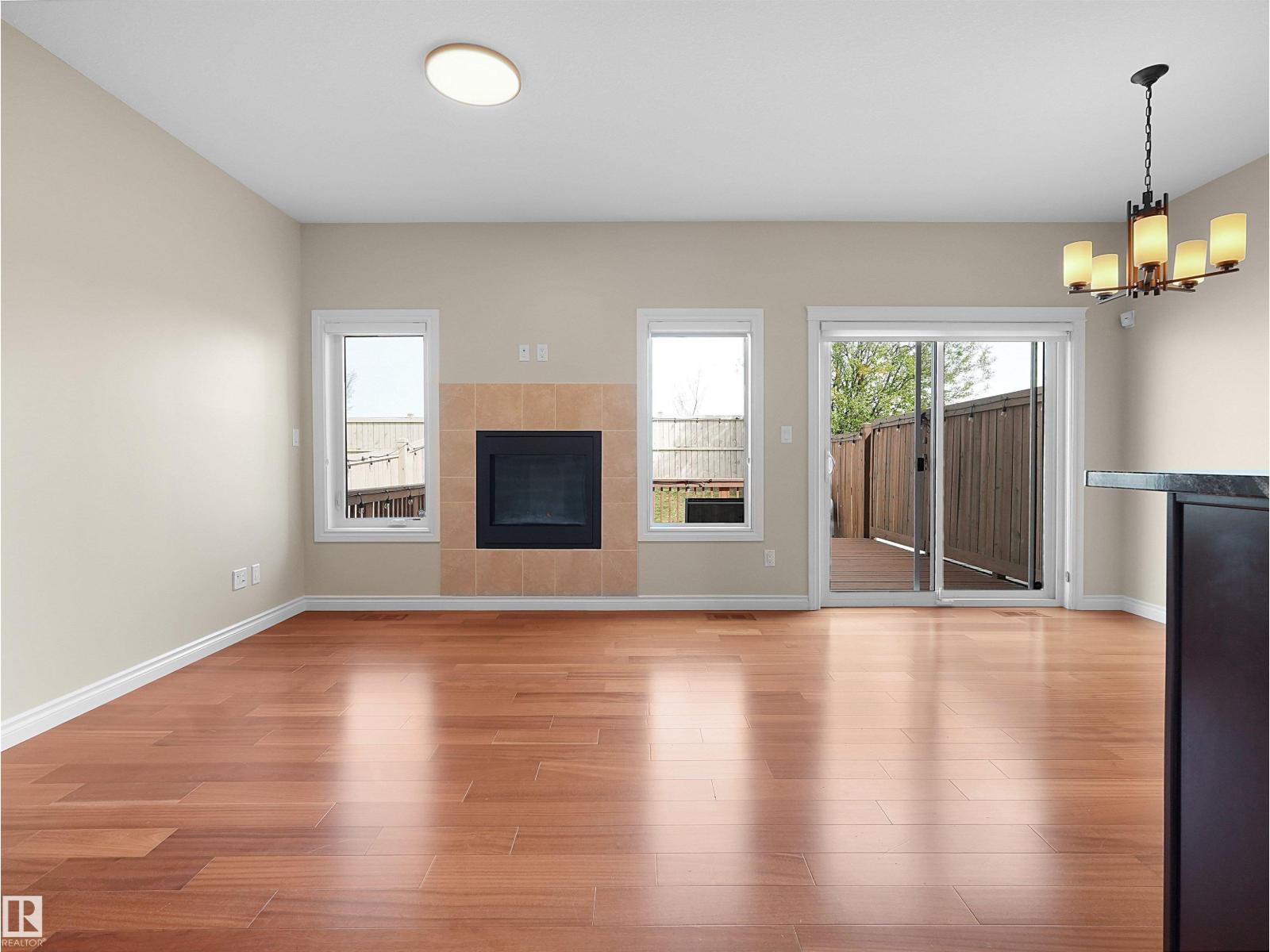 15926 10 AV SW SW, Edmonton