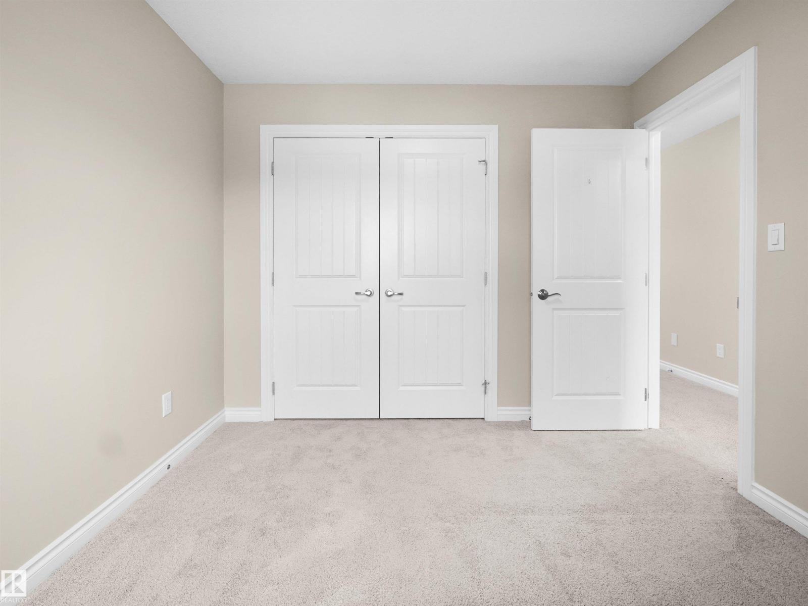 15926 10 AV SW SW, Edmonton