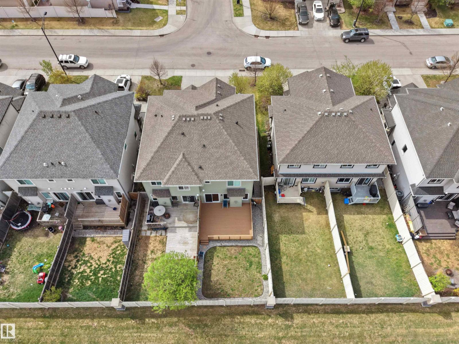 15926 10 AV SW SW, Edmonton