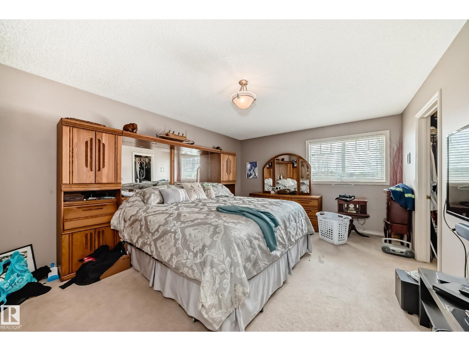 5107 200 ST NW, Edmonton