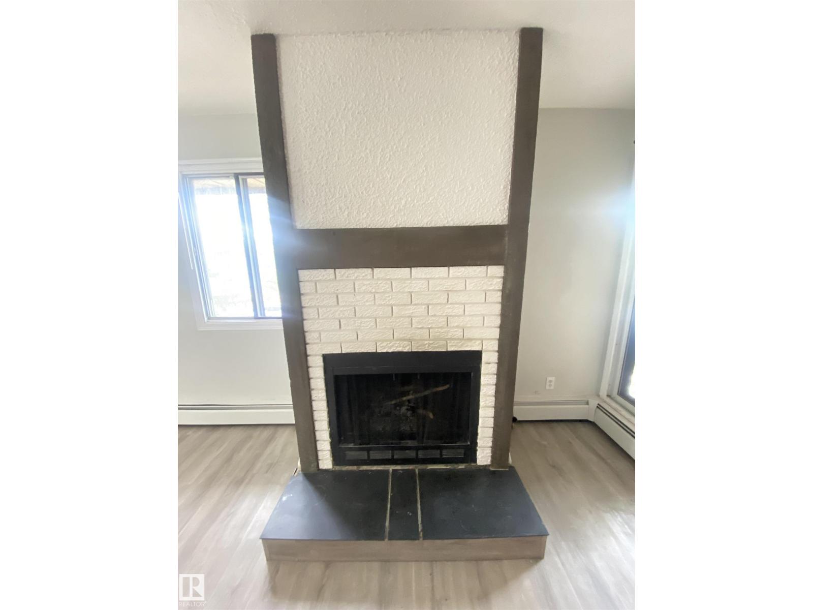 #302 10826 113 ST NW - 6