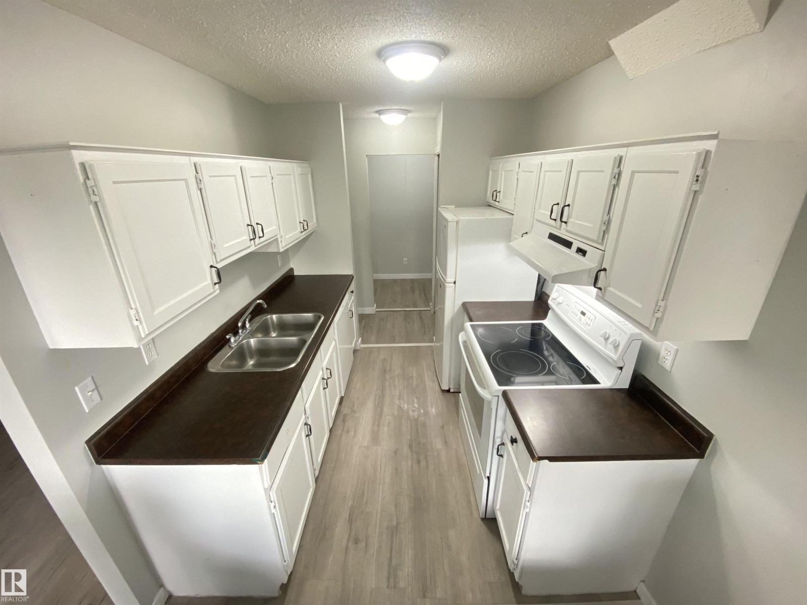 #302 10826 113 ST NW - 10