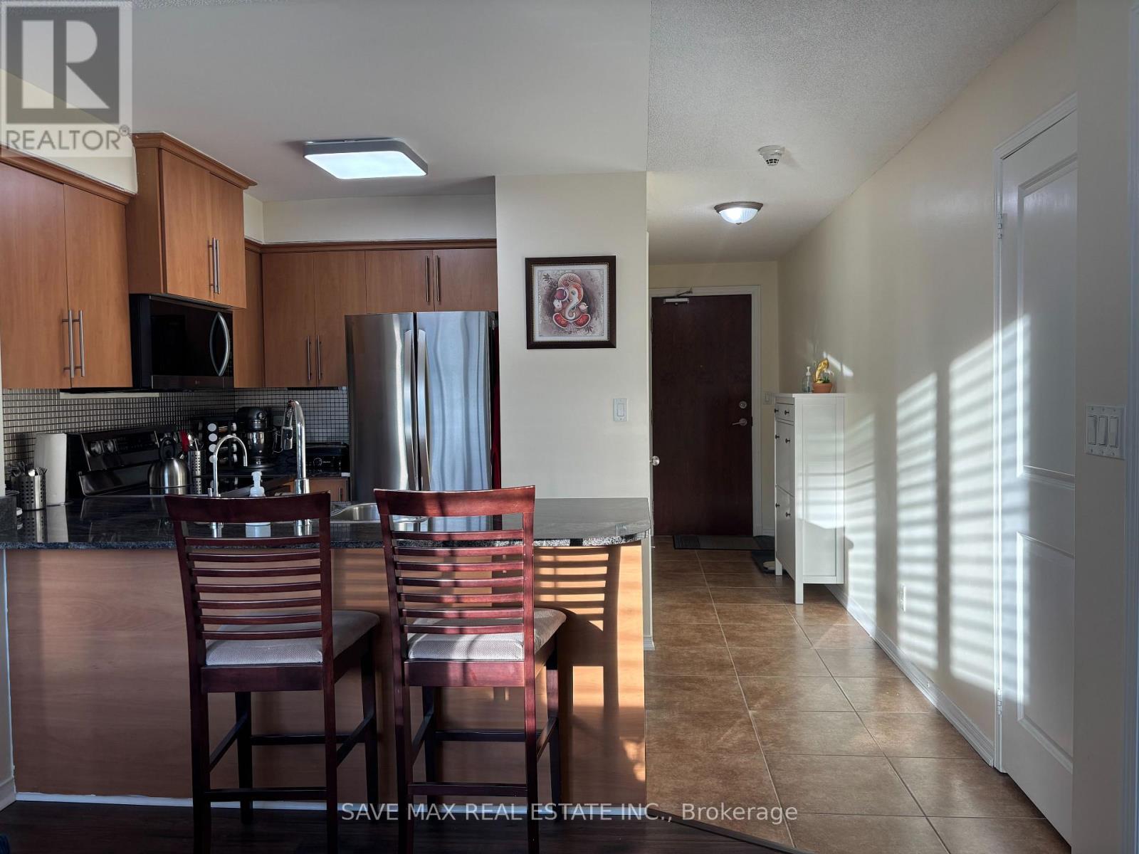 #2J 8 ROSEBANK DRIVE - 3