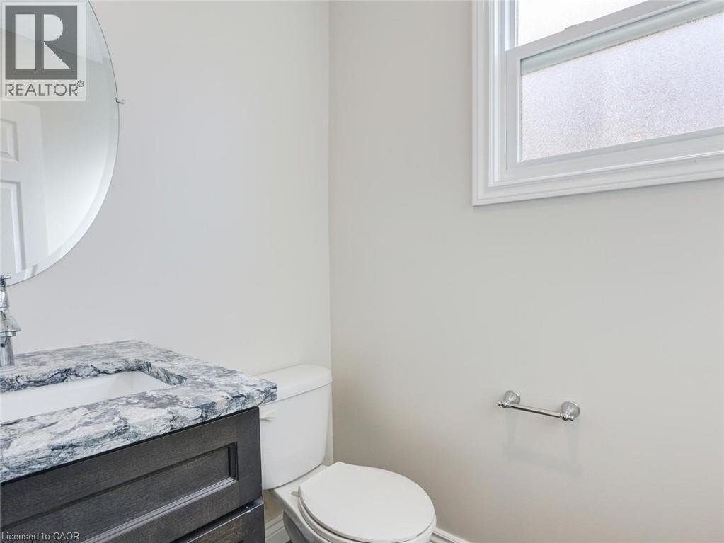 833 DOON VILLAGE Road, Kitchener, Ontario, N2P1A1 — Photo 6