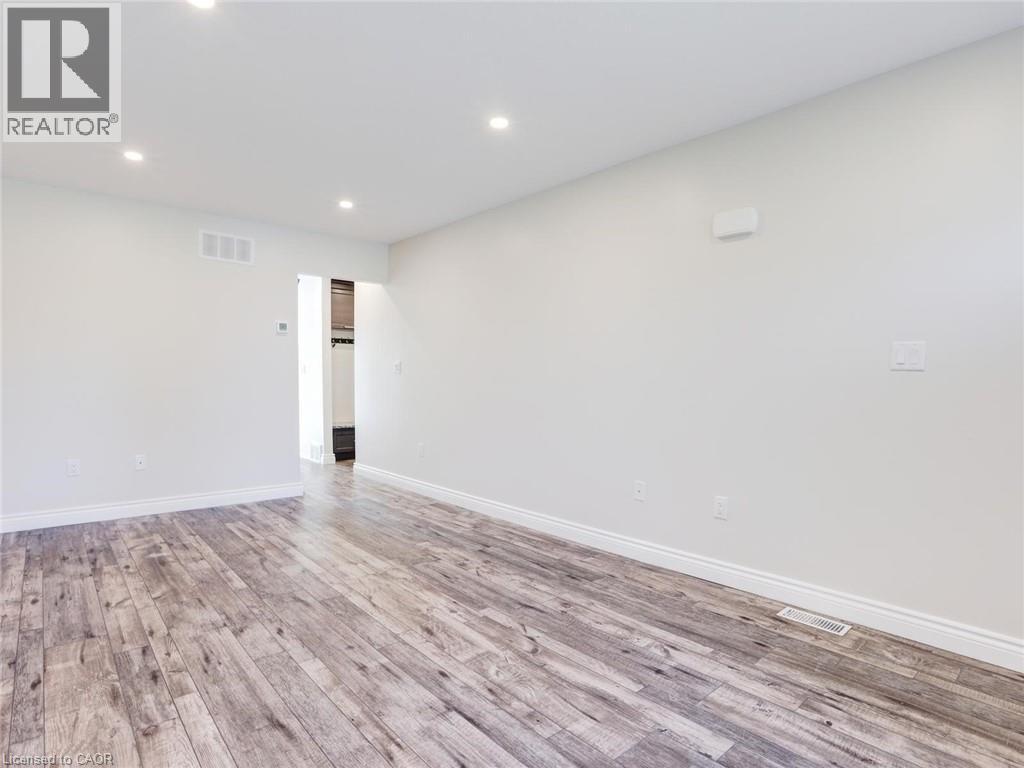 833 DOON VILLAGE Road, Kitchener, Ontario, N2P1A1 — Photo 45