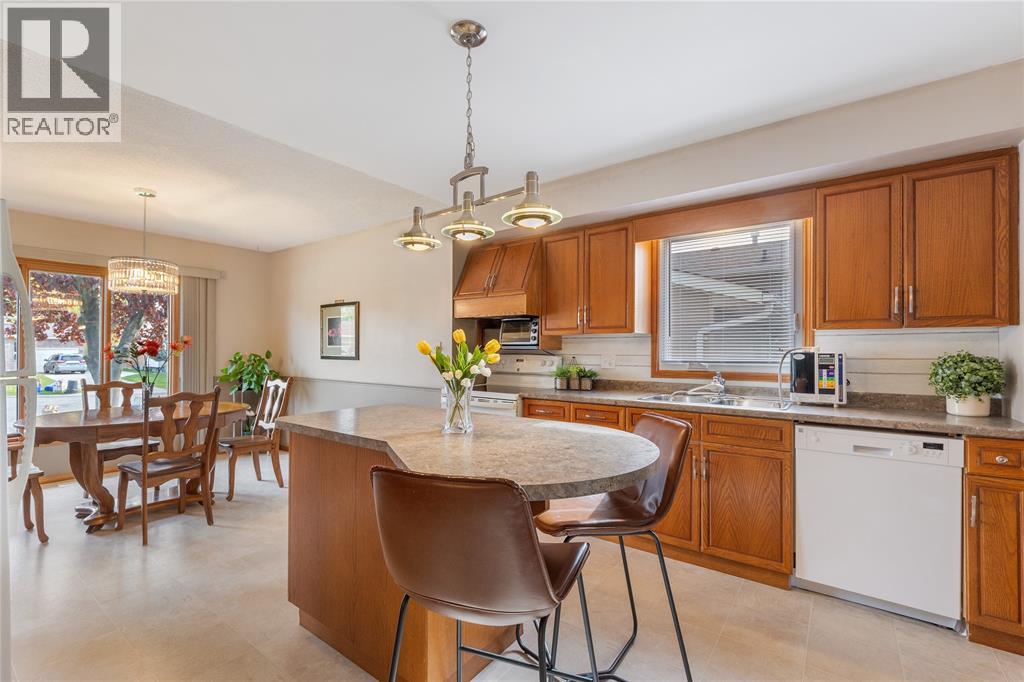 315 OAKLEA COURT, Sarnia, Ontario, N7S5Y9 — Photo 7