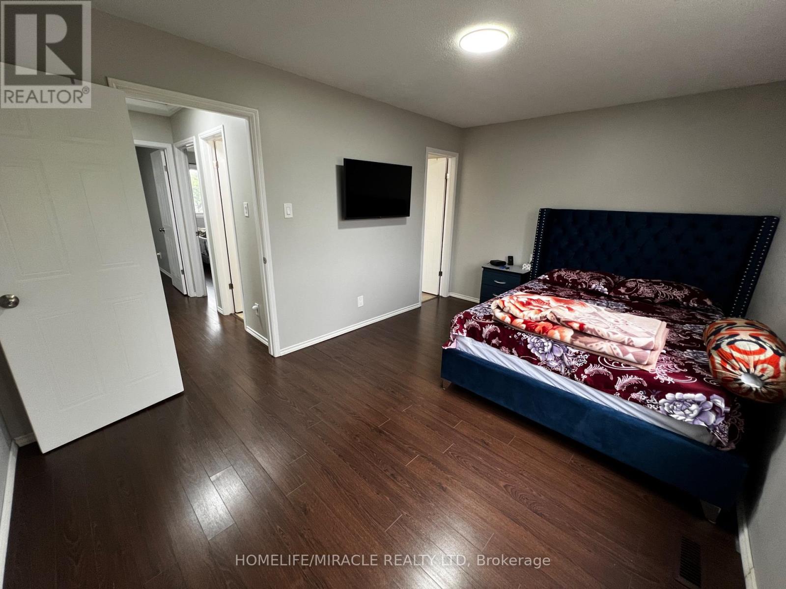 14 MOREAU CRESCENT - 13