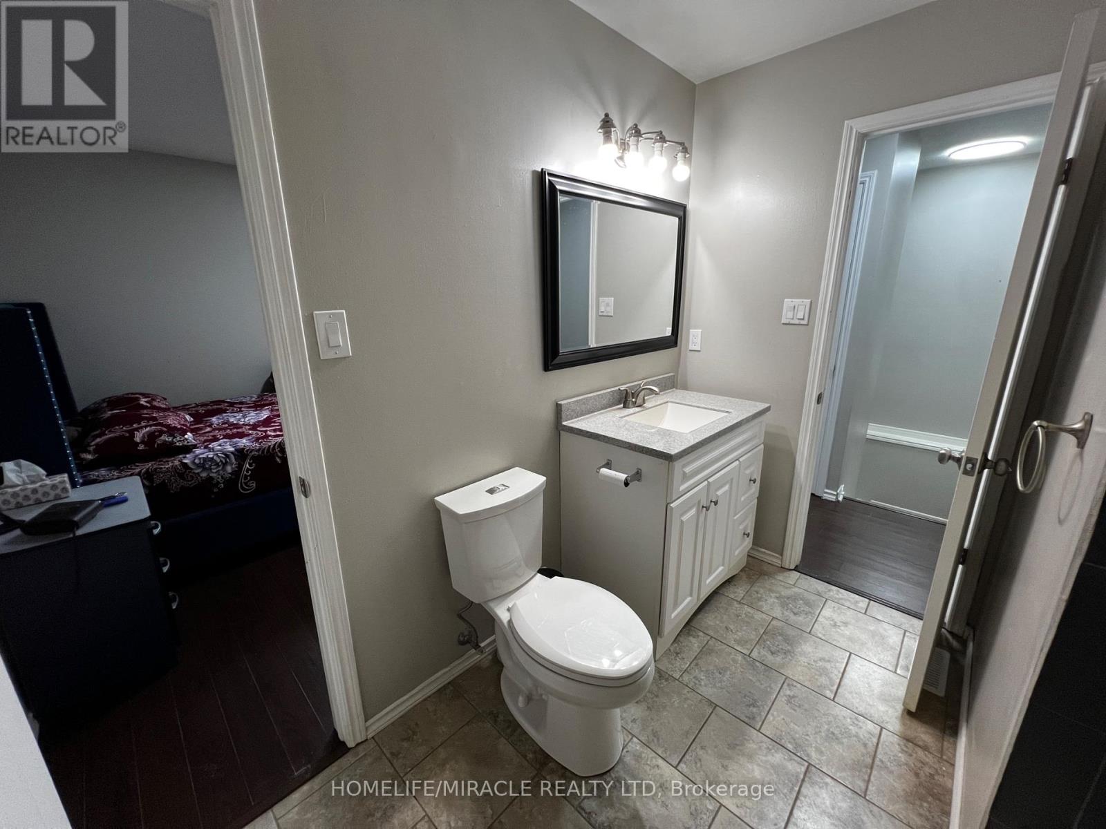 14 MOREAU CRESCENT - 15