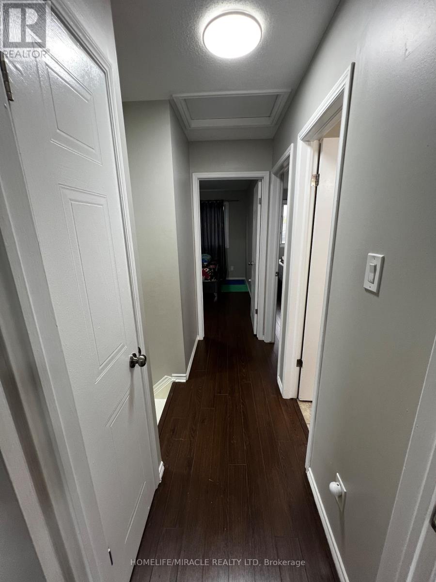 14 MOREAU CRESCENT - 16