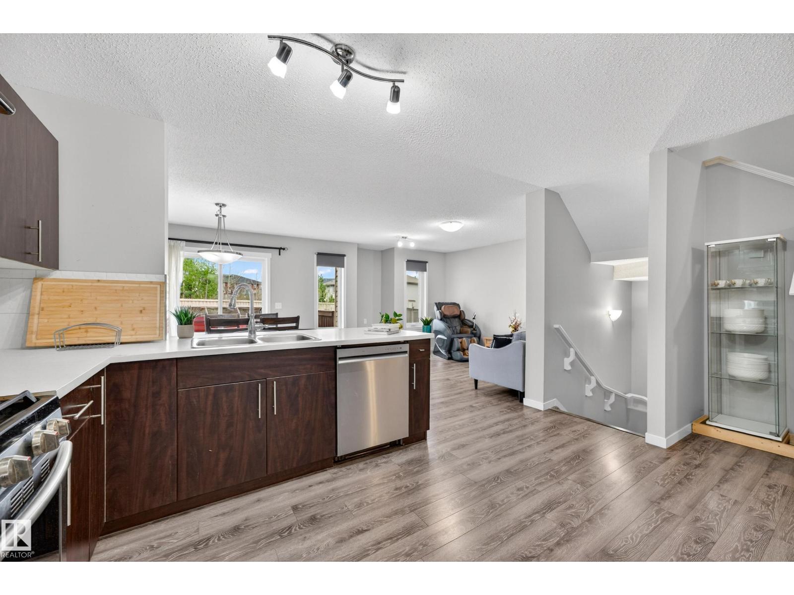 4371 ANNETT CM SW, Edmonton