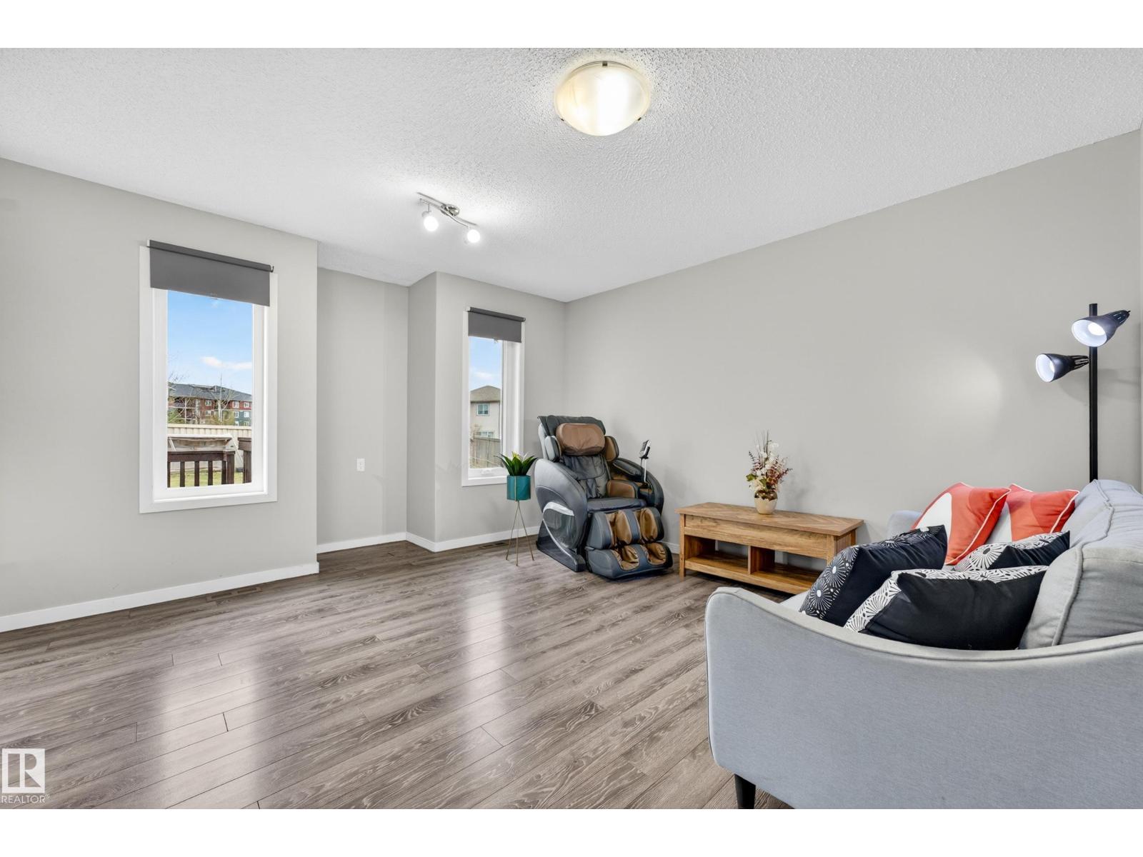 4371 ANNETT CM SW, Edmonton