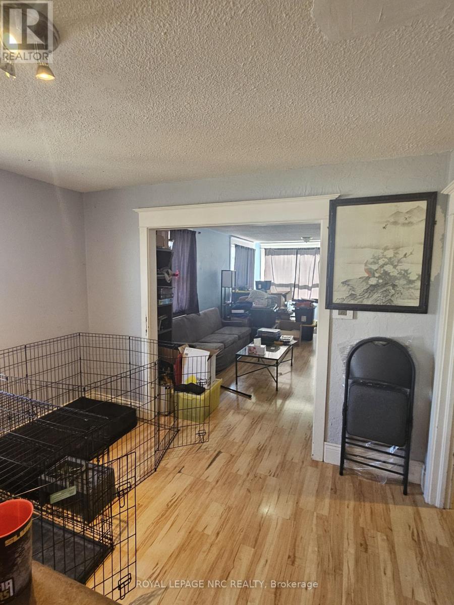 176 PINE STREET S - 4