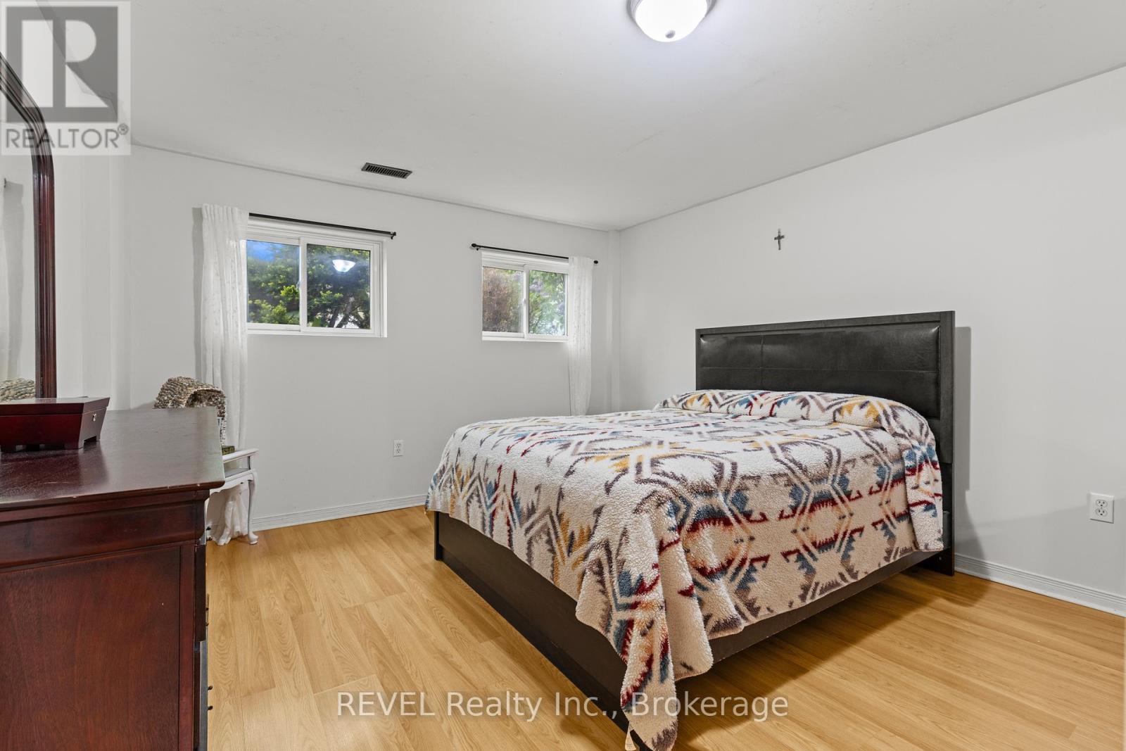 59 TERRACE AVENUE - 16