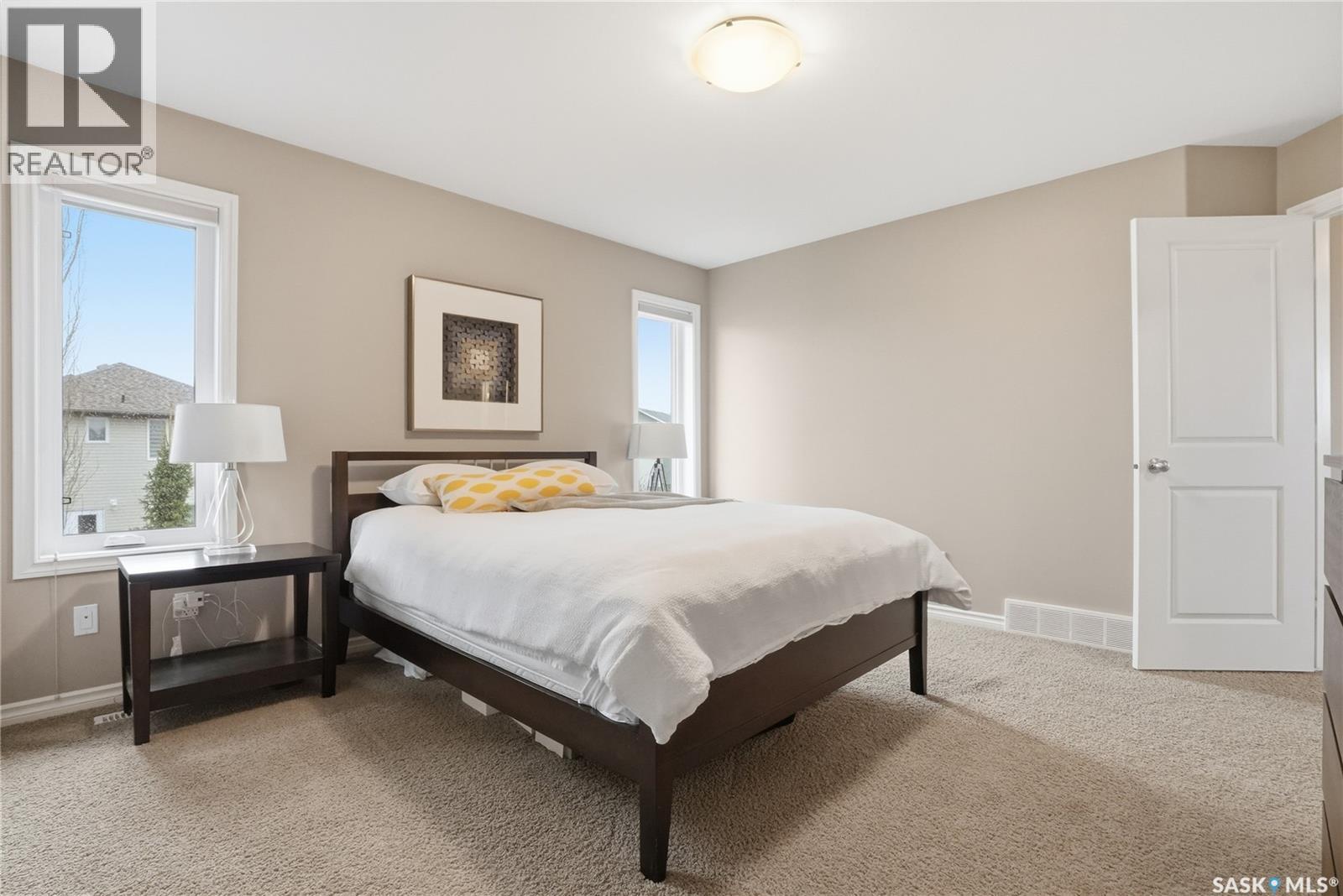 215 Whalley CRESCENT - 32