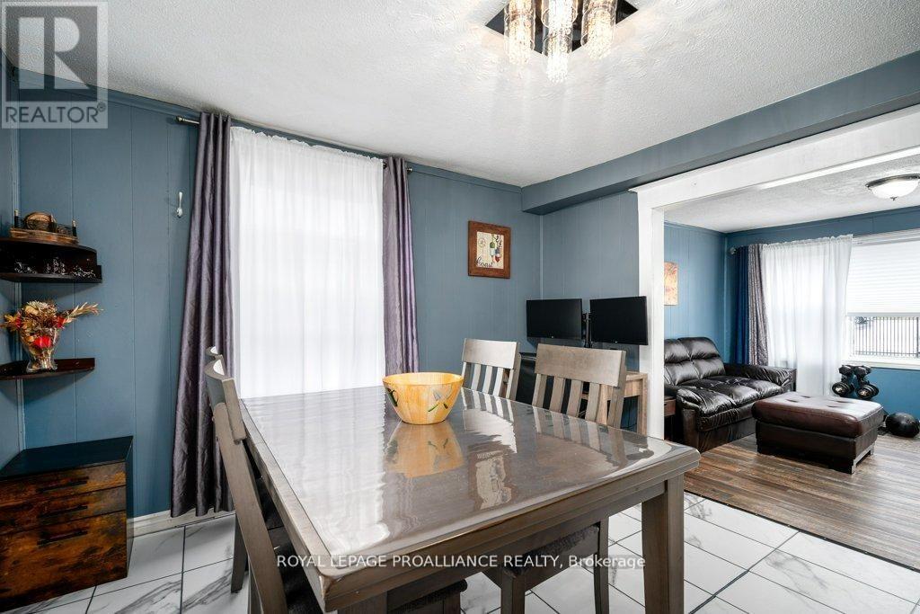 17 MEYERS STREET - 17