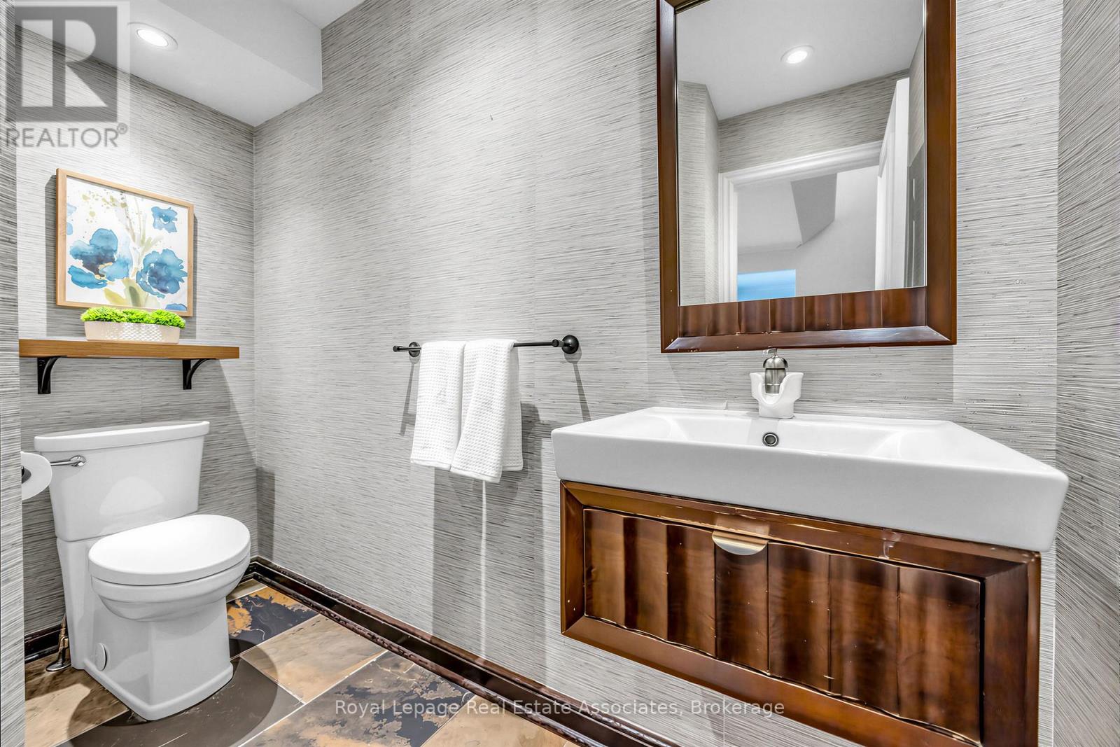 1593 GLENBURNIE ROAD - 16