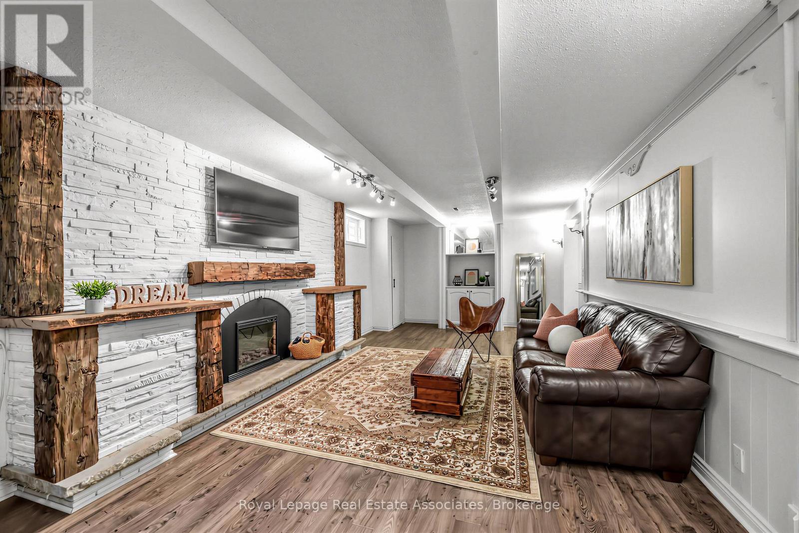 1593 GLENBURNIE ROAD - 31
