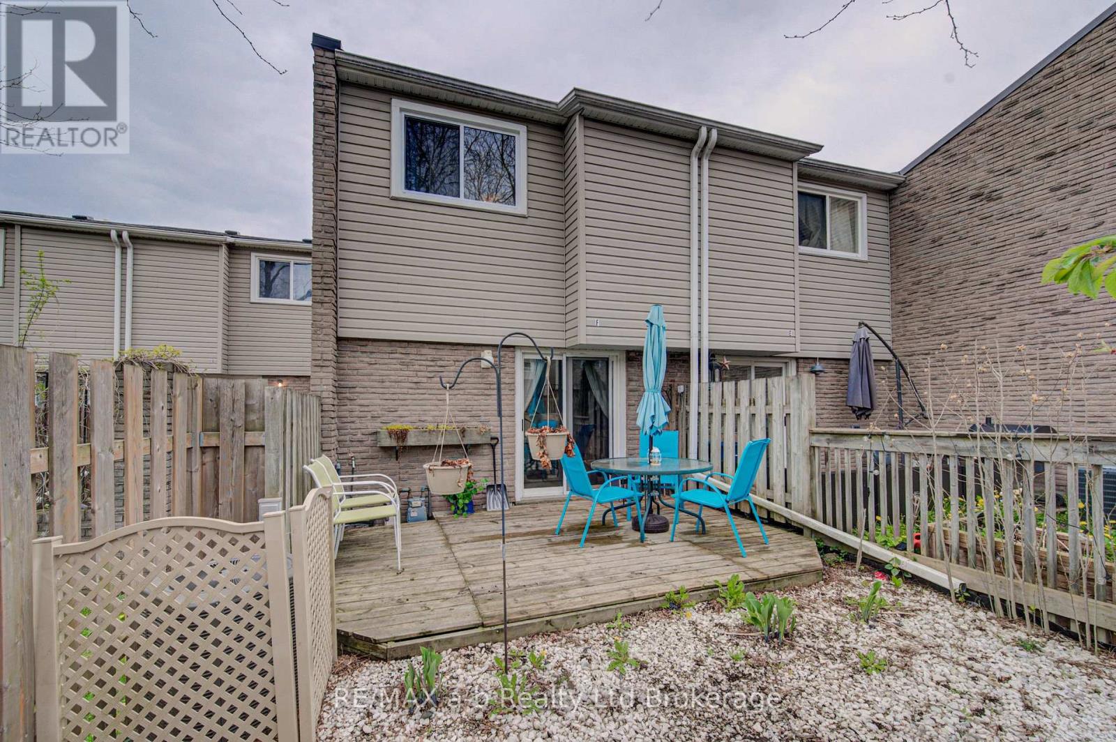 #18 224F HARVARD PLACE - 27
