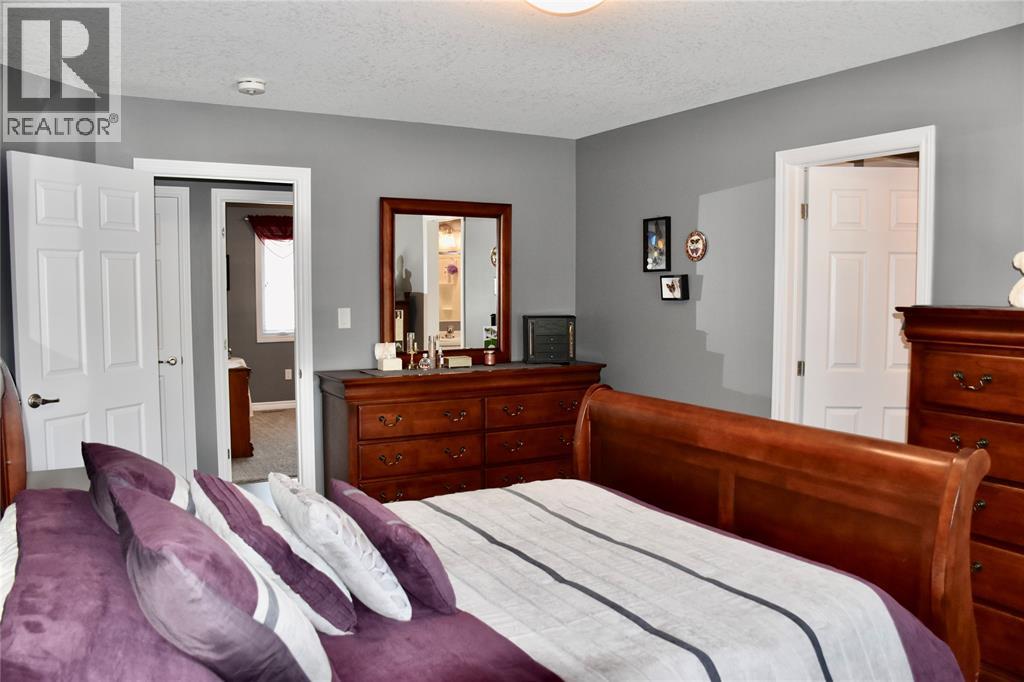 #410 5600 BLACKWELL Sideroad - 13
