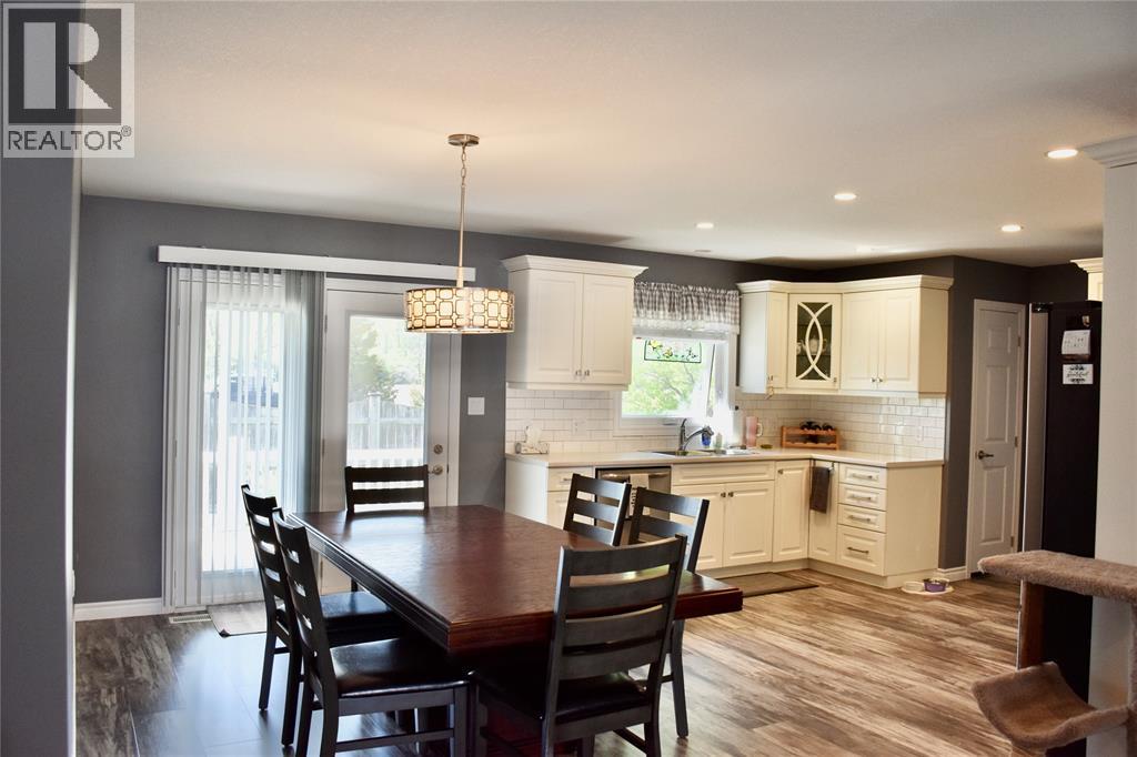 #410 5600 BLACKWELL Sideroad - 5