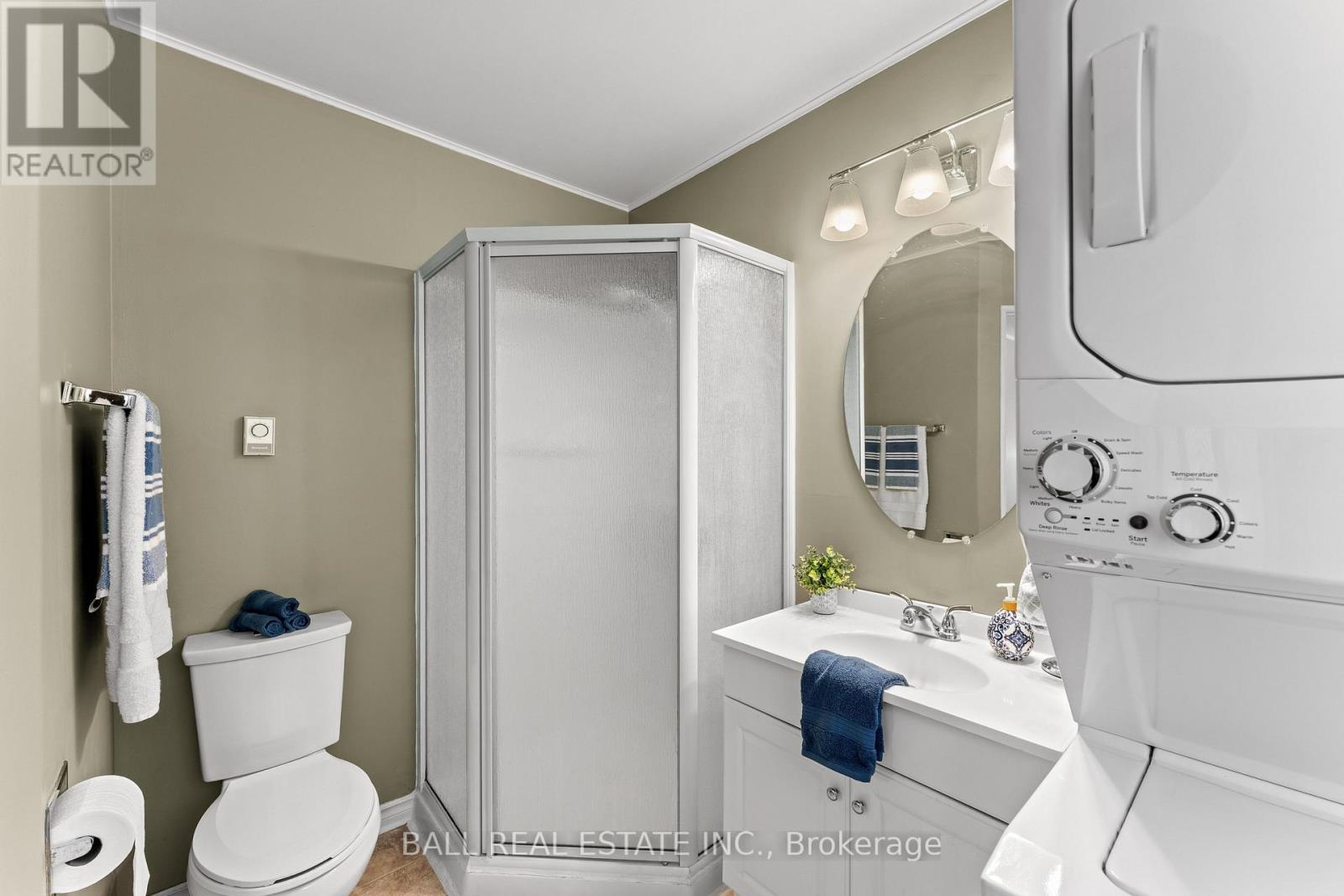 11 LAKEVIEW CRESCENT - 16