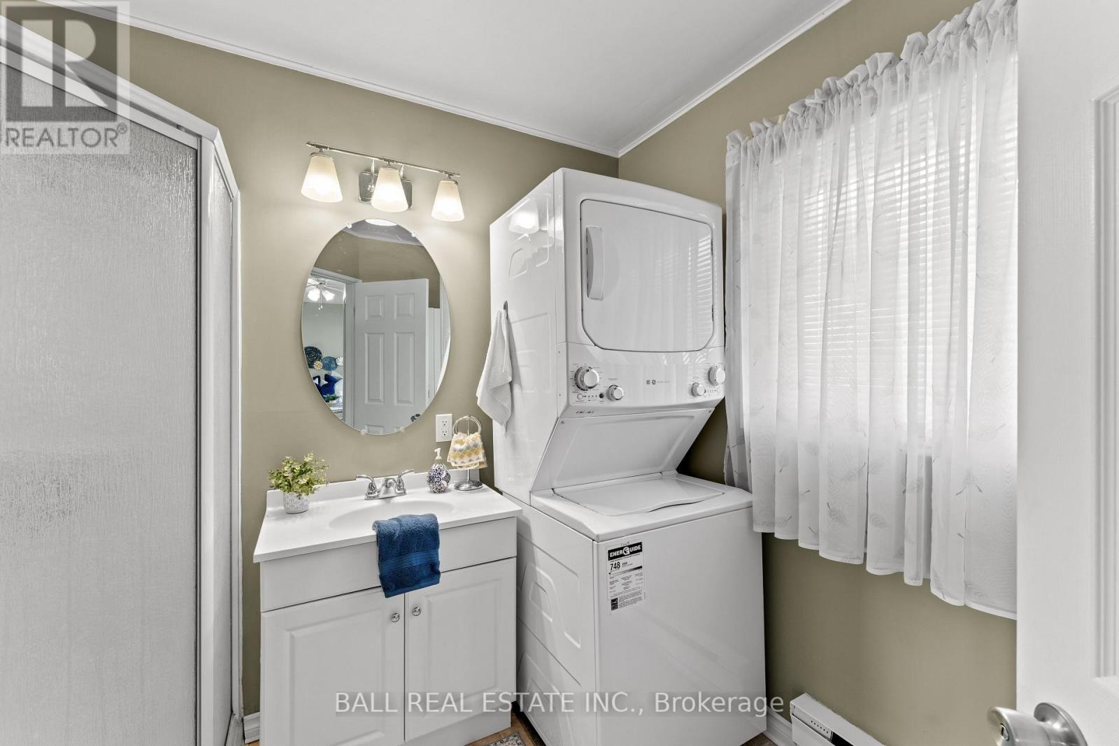 11 LAKEVIEW CRESCENT - 15