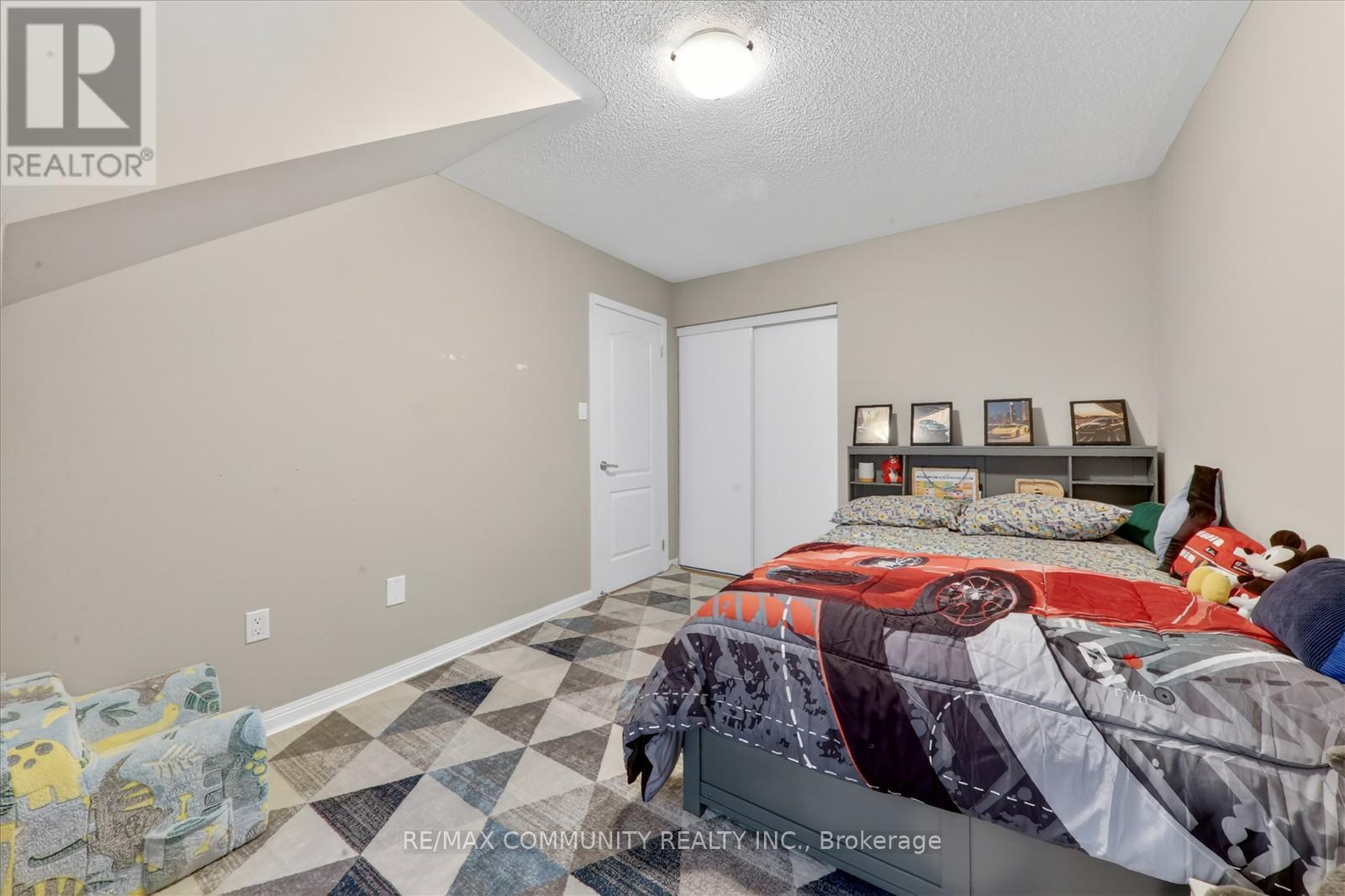 924 ZELINSKY CRESCENT - 27
