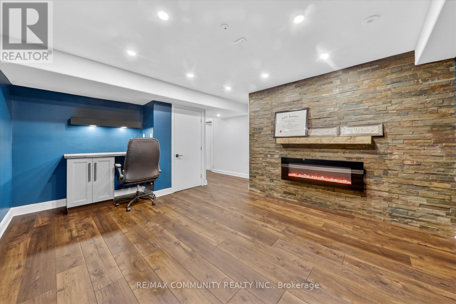 924 ZELINSKY CRESCENT - 33