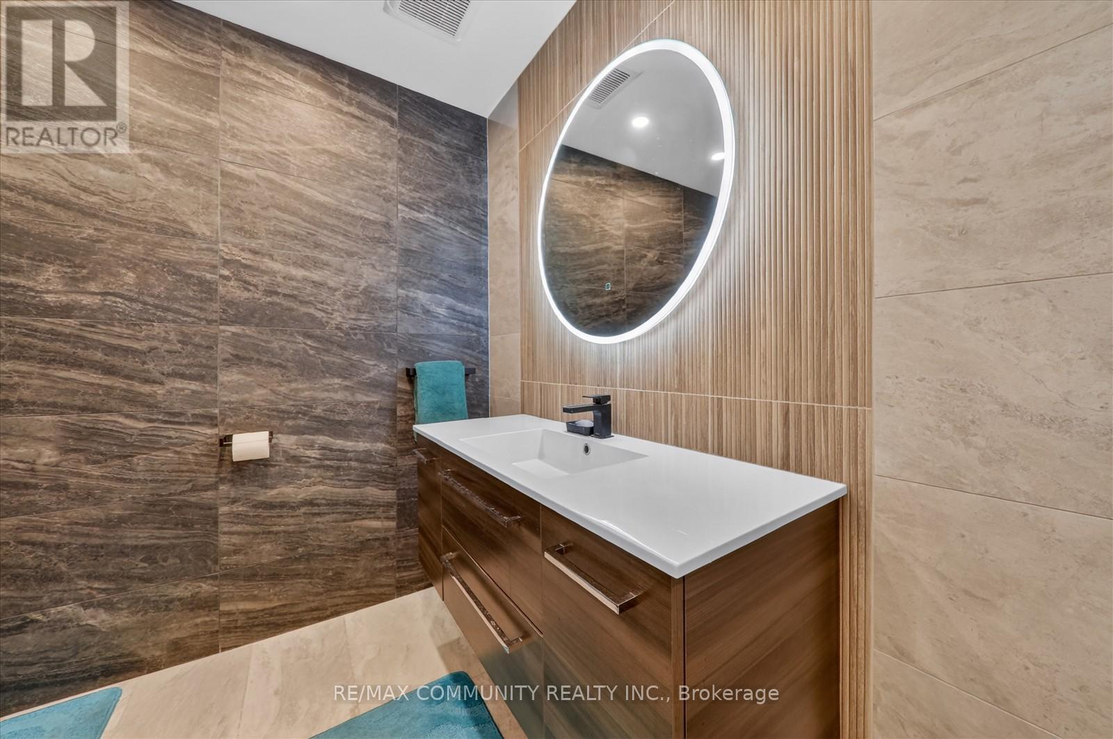 924 ZELINSKY CRESCENT - 36