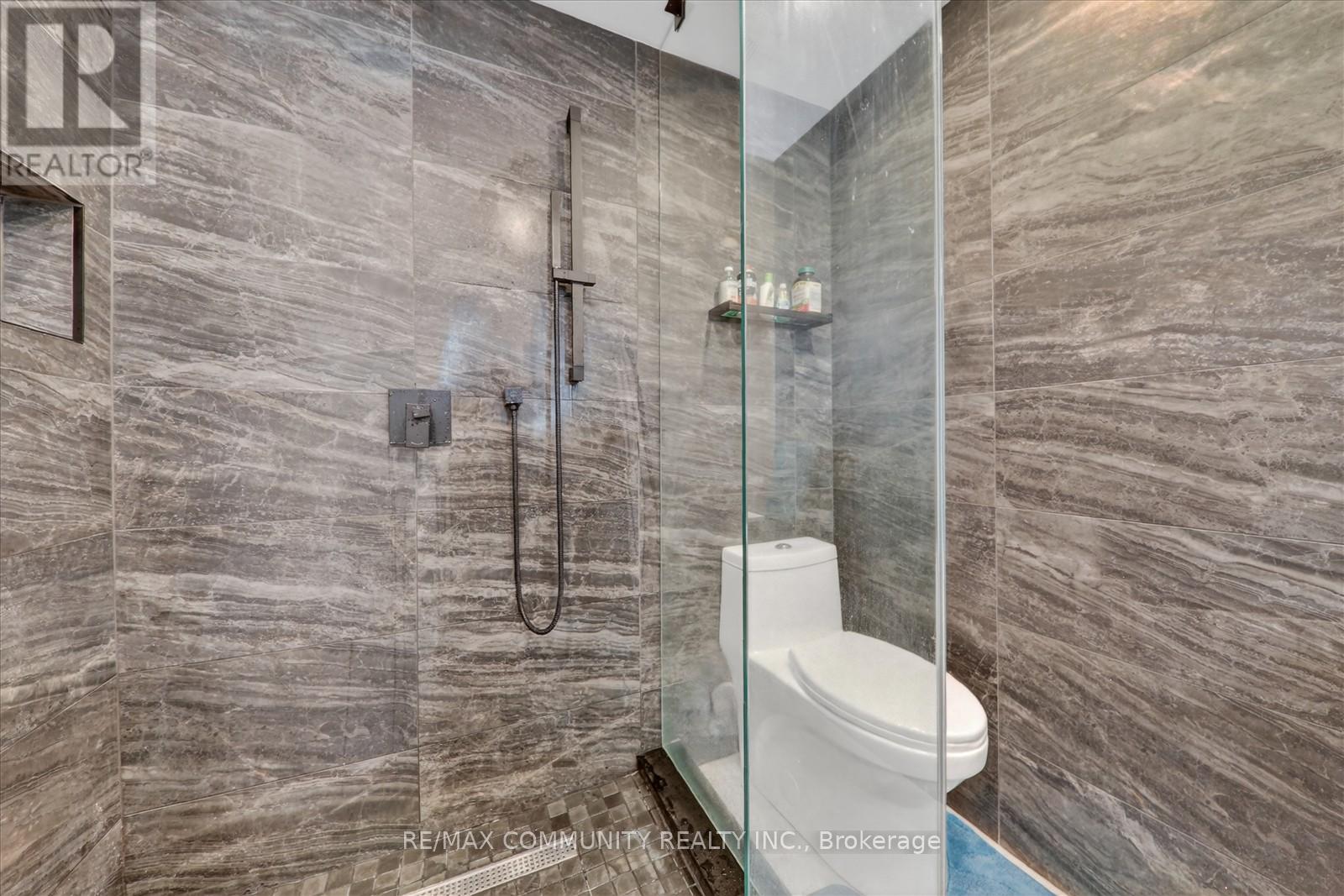 924 ZELINSKY CRESCENT - 37