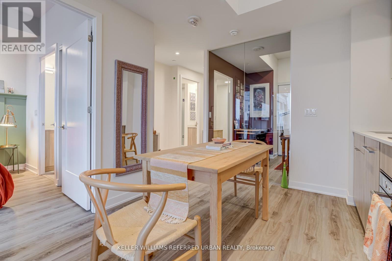 #609 840 ST CLAIR AVENUE W - 9