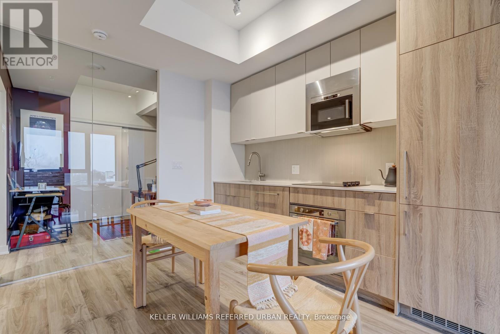 #609 840 ST CLAIR AVENUE W - 12