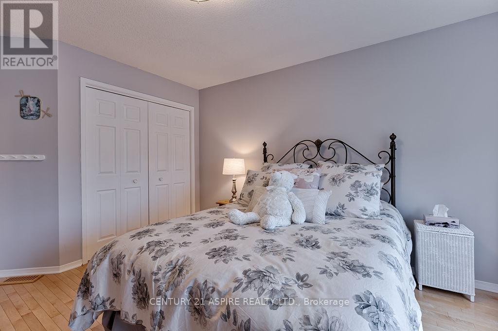 131 OWENS STREET - 32