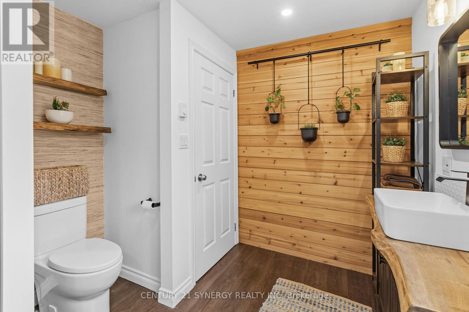 877 RIVER ROAD - 23