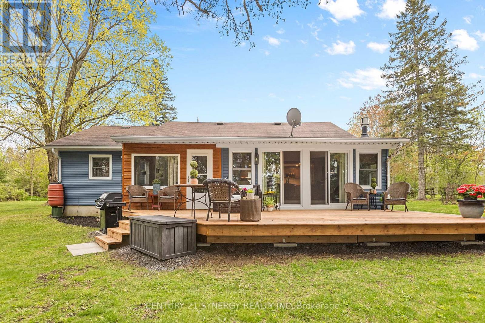 877 RIVER ROAD - 37