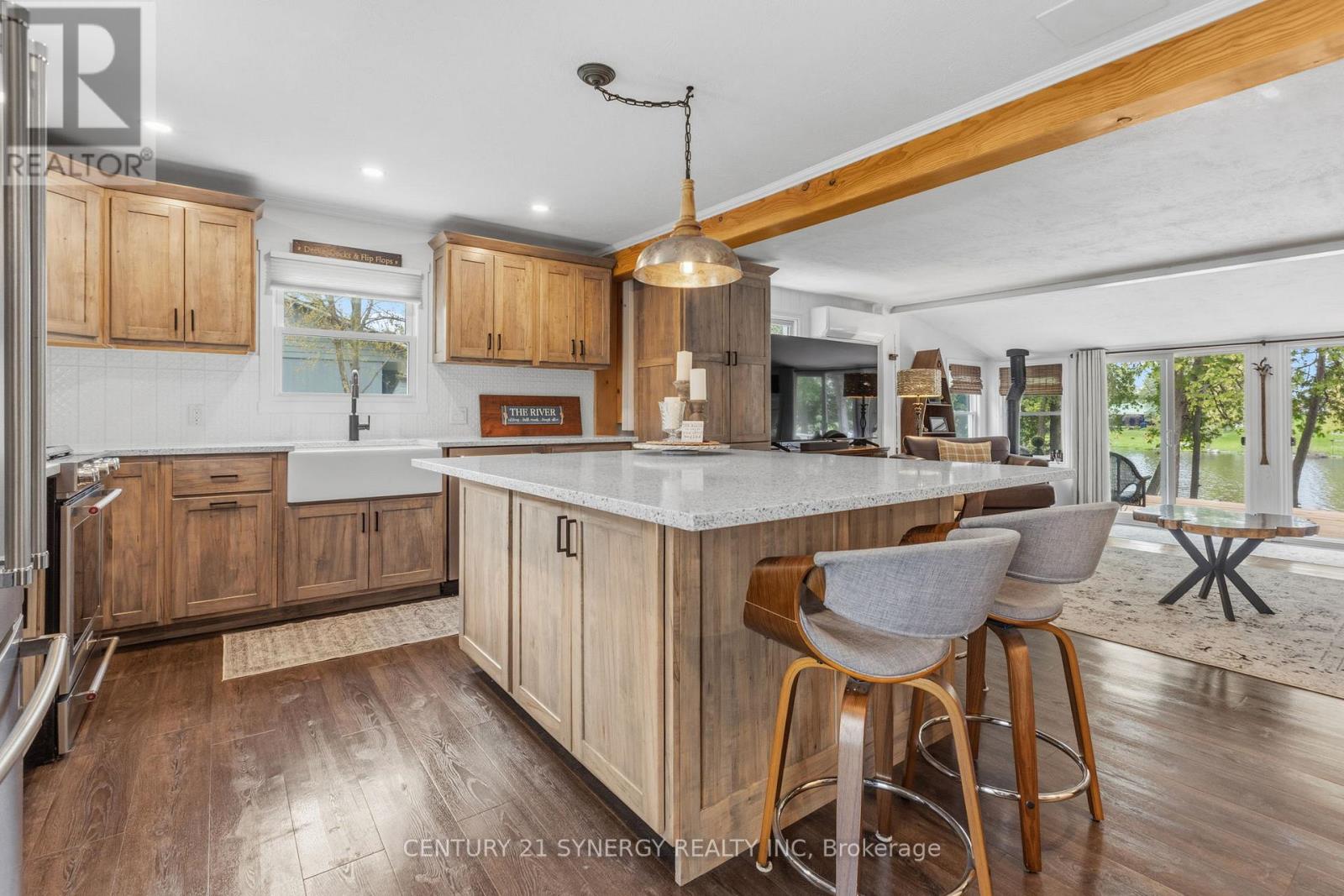 877 RIVER ROAD - 7