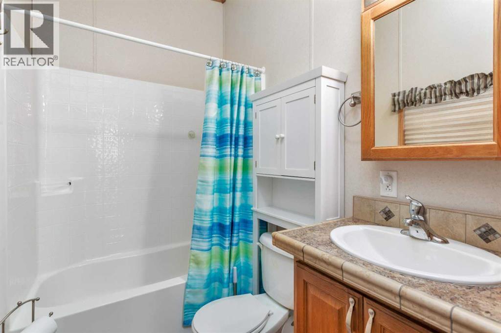 15, 12040 Township Road 422 - 13