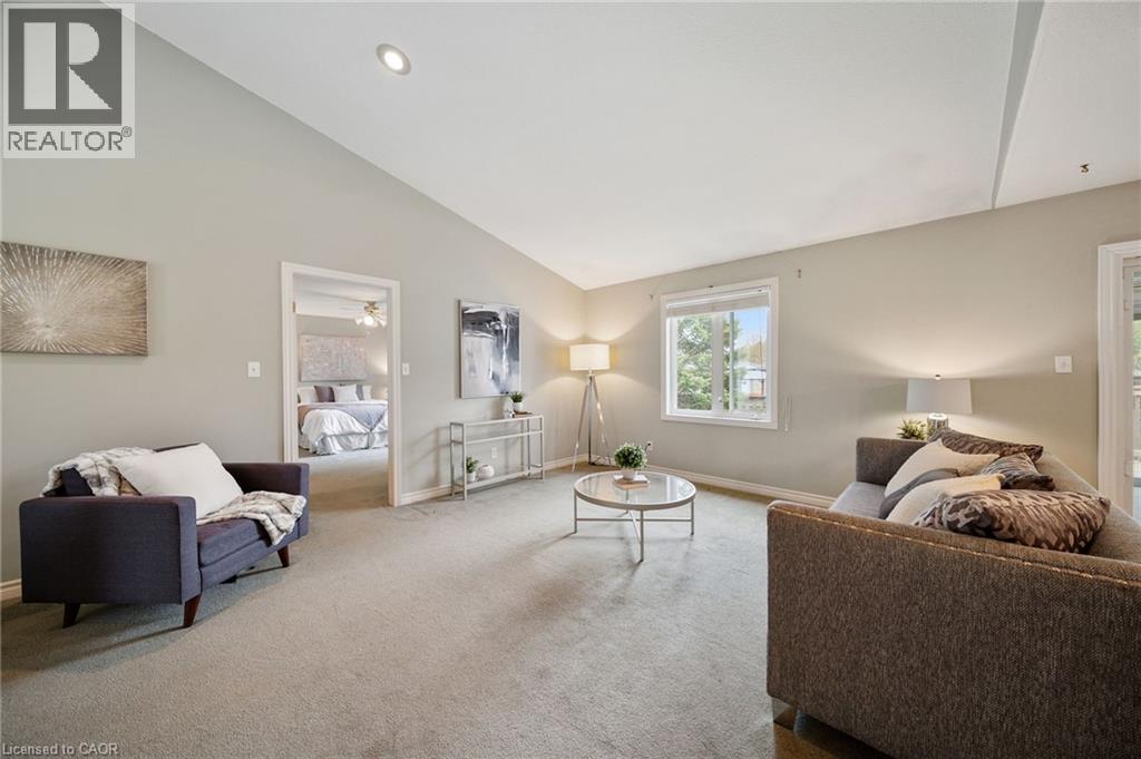 16 MACPHERSON Drive - 8
