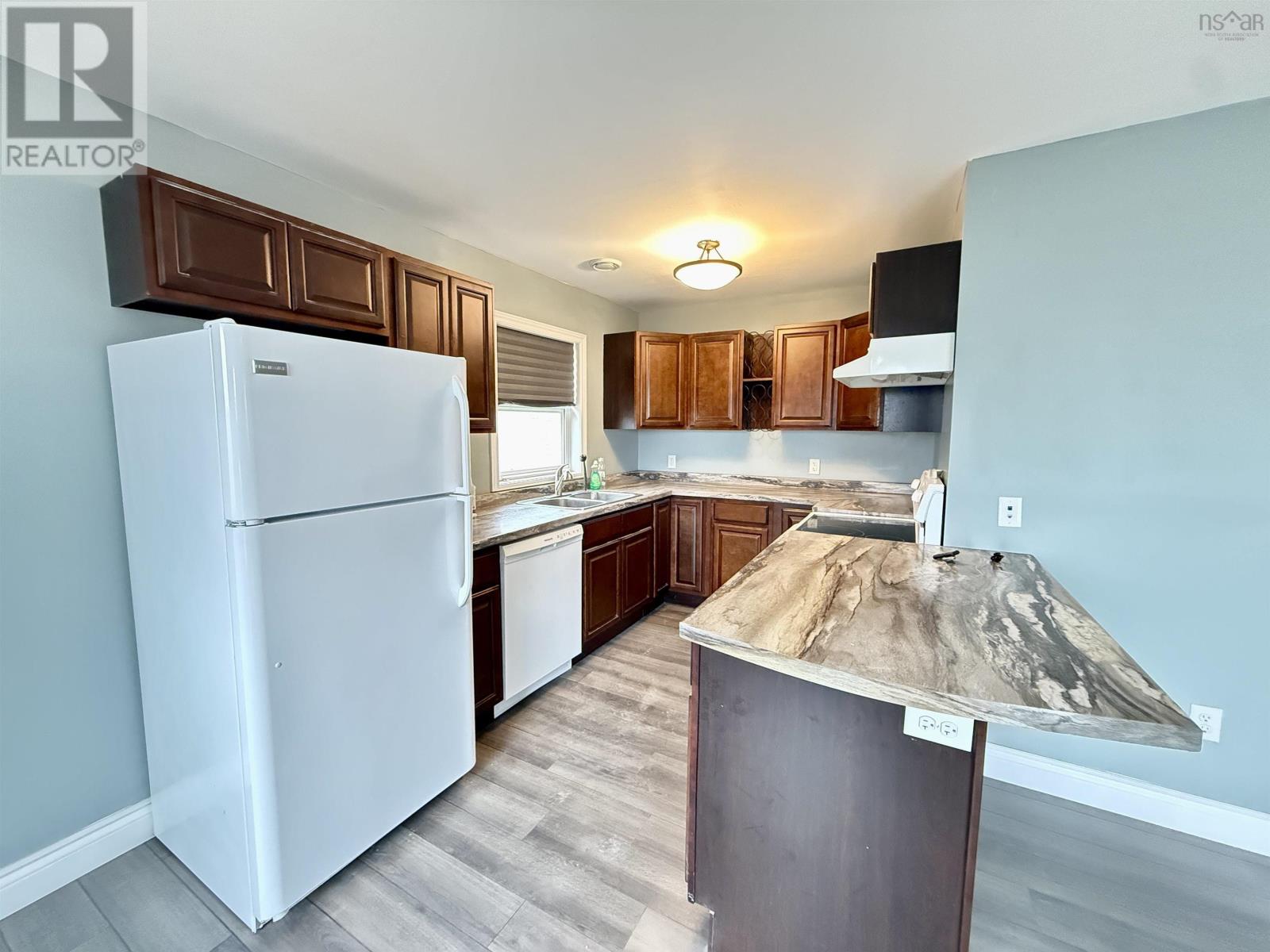 39 Irving Street - 8