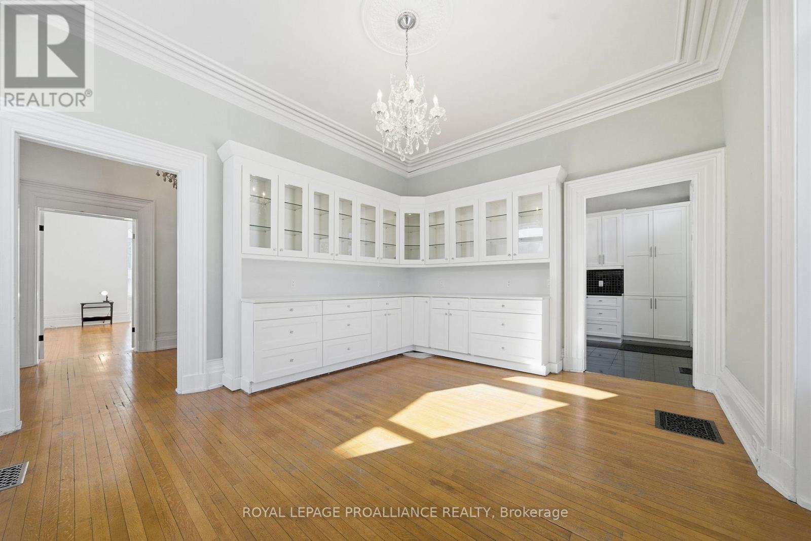 219 CHARLES STREET - 23