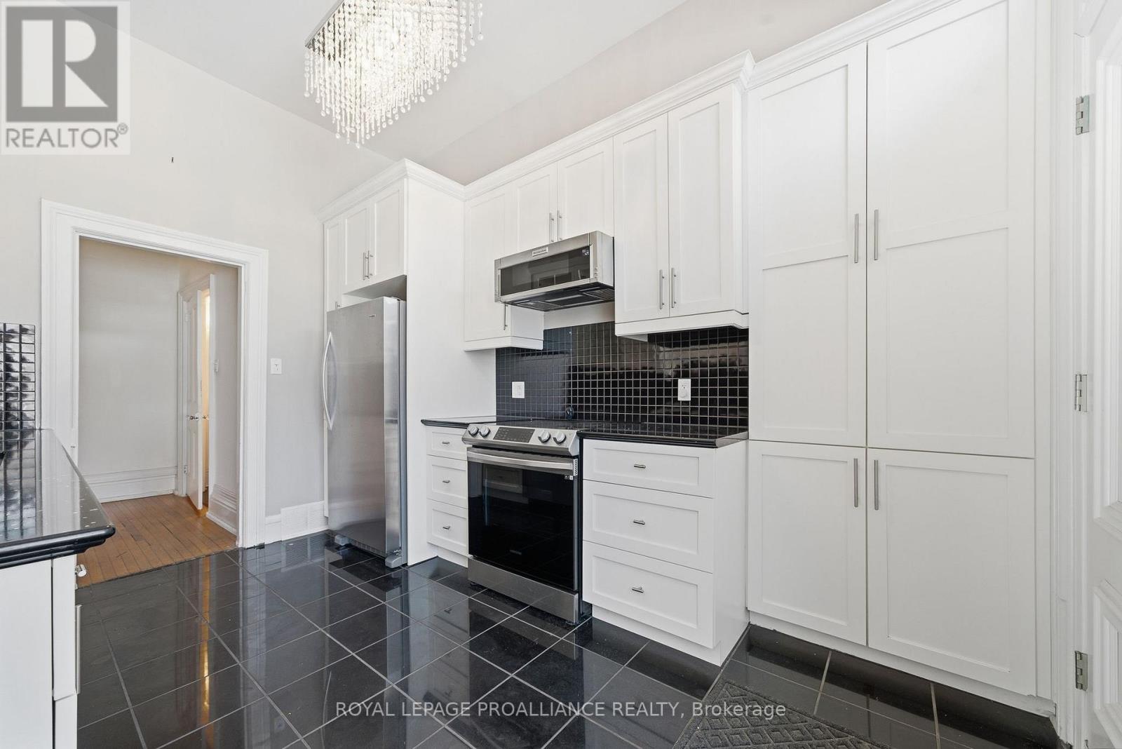 219 CHARLES STREET - 25