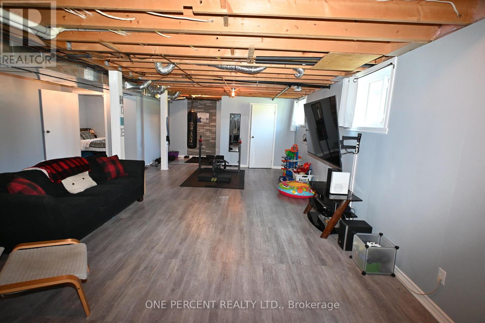 2010 RUE DU PARC STREET W - 13