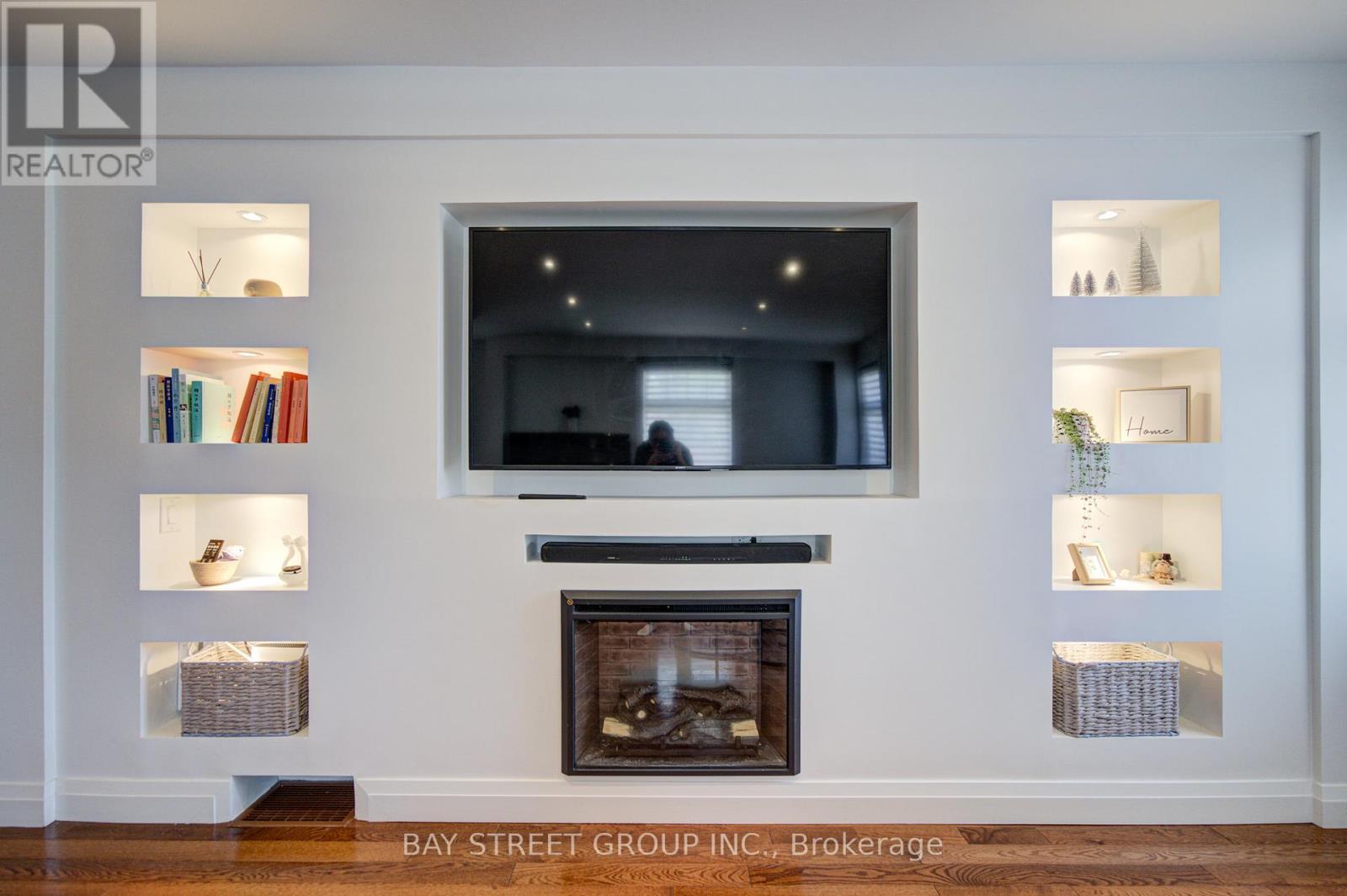 95 HOPEDALE AVENUE - 7