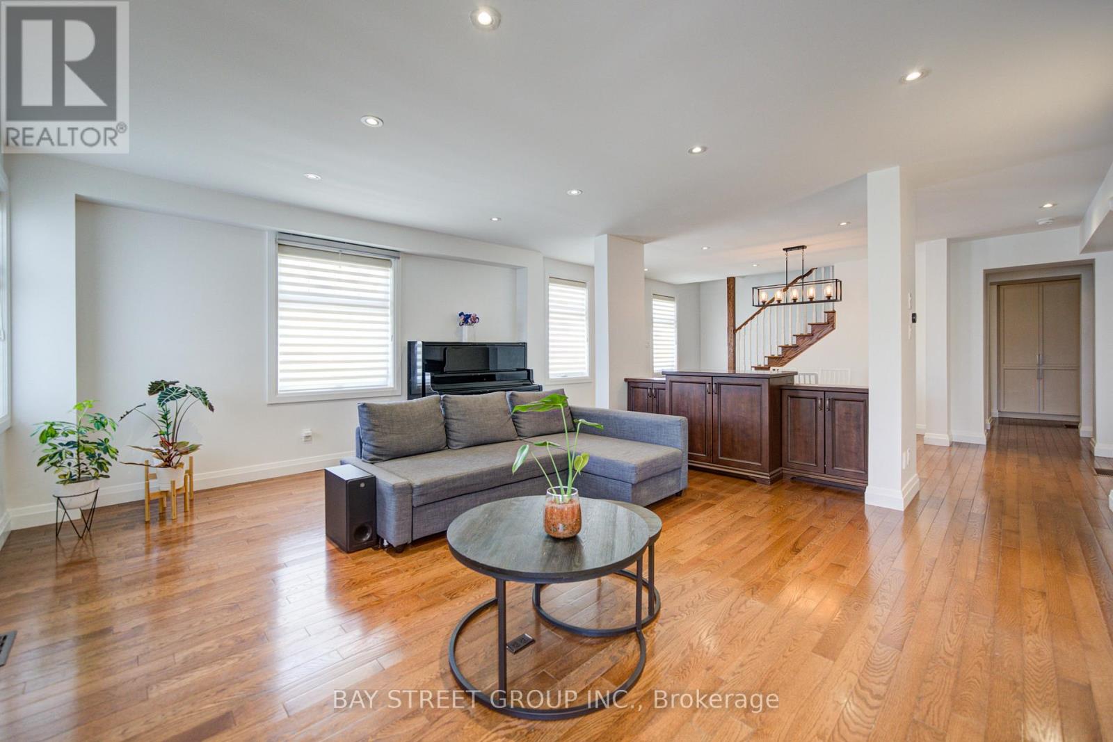 95 HOPEDALE AVENUE - 8