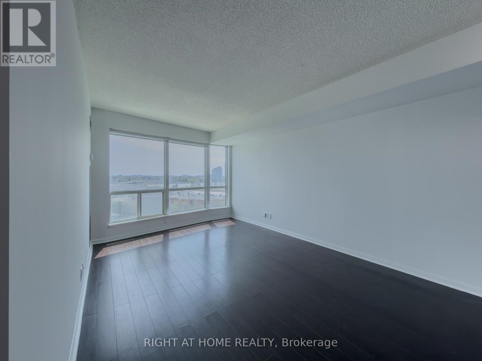 #1008 8 LEE CENTRE DRIVE - 9