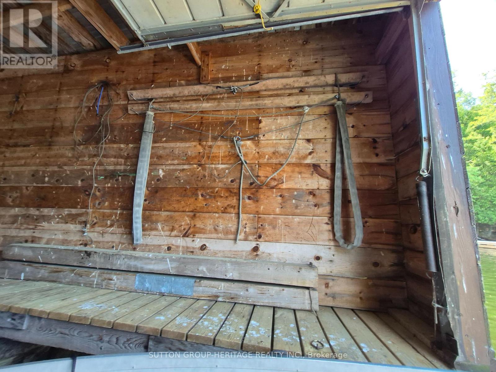 909 ASHBY LAKE WA - 36