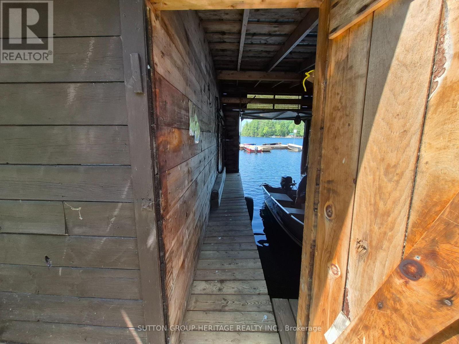 909 ASHBY LAKE WA - 38
