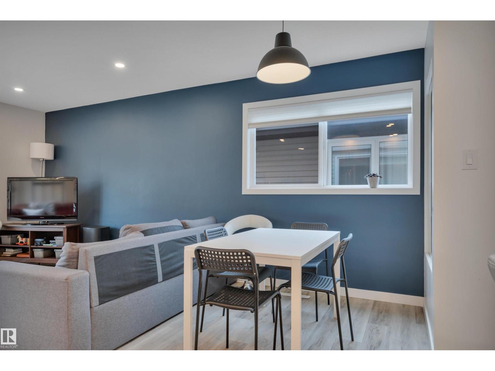 6011 107 ST NW - 12