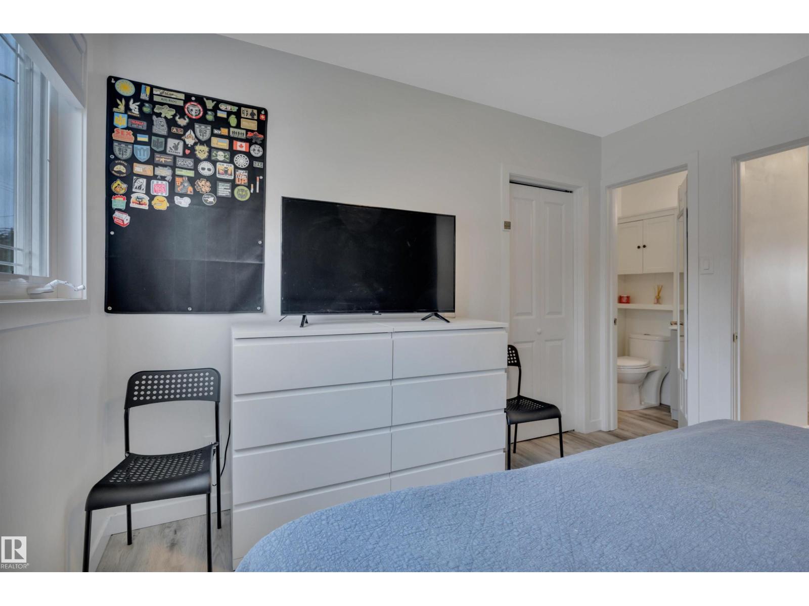 6011 107 ST NW - 18